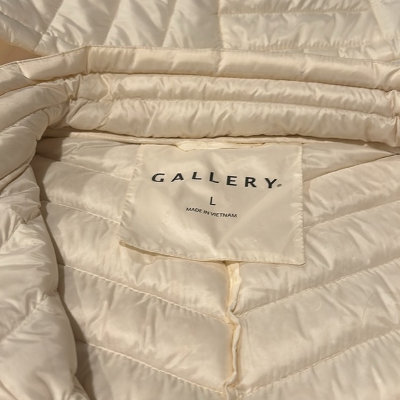Gallery Size L  Down Vest Pearl White NWOT Full Zip Quilted Removable Hood - Picture 4 of 11